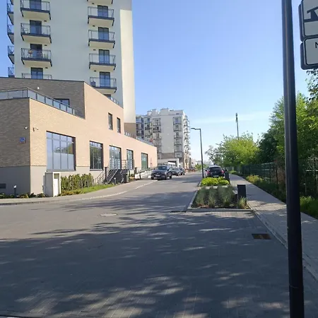 6 Wiktoryn, 02-461, польша *